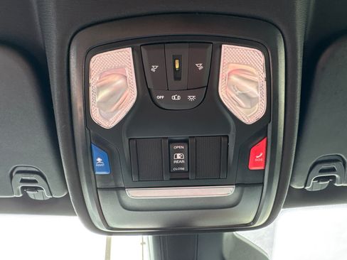Used 2025 RAM 1500 Tradesman w/ Night Edition AWD/4WD image 10