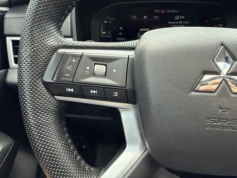 Used 2023 Mitsubishi Outlander SEL AWD/4WD image 25