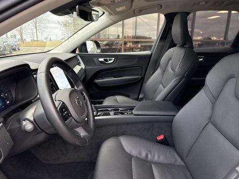 Used 2025 Volvo XC60 B5 Plus image 45