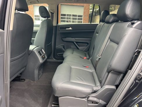 Used 2018 Volkswagen Atlas Launch Edition image 22