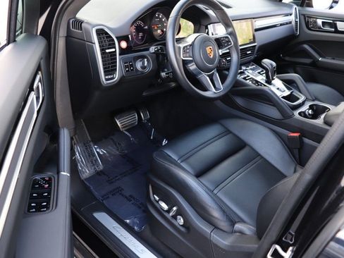 Used 2021 Porsche Cayenne S AWD/4WD image 15