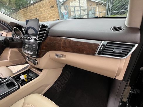 Used 2017 Mercedes-Benz GLE 350 image 31