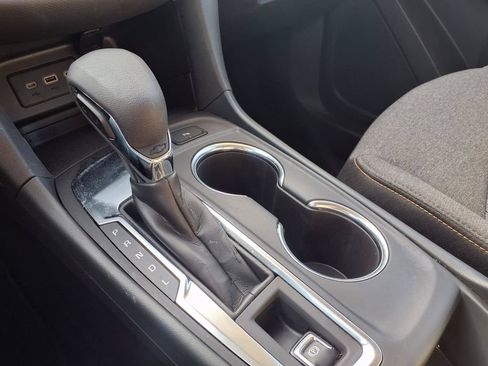 Used 2024 Chevrolet Equinox LT FWD image 18