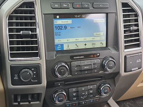 Used 2017 Ford F250 Lariat w/ Lariat Ultimate Package image 16