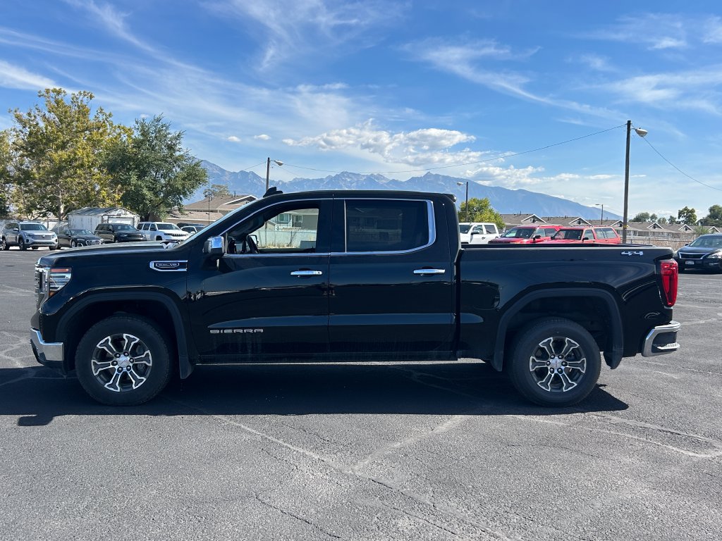 Used 2025 GMC Sierra 1500 SLT AWD/4WD image 7