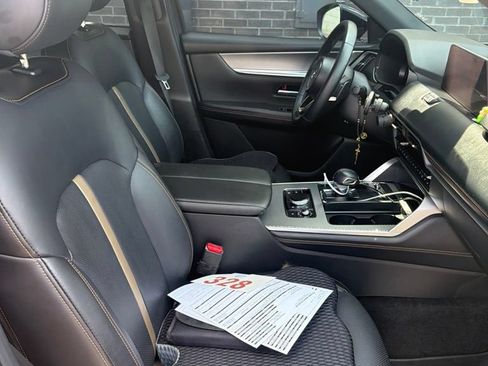 Used 2025 MAZDA CX-70 Plug-In Hybrid w/ Premium Plus AWD/4WD image 7