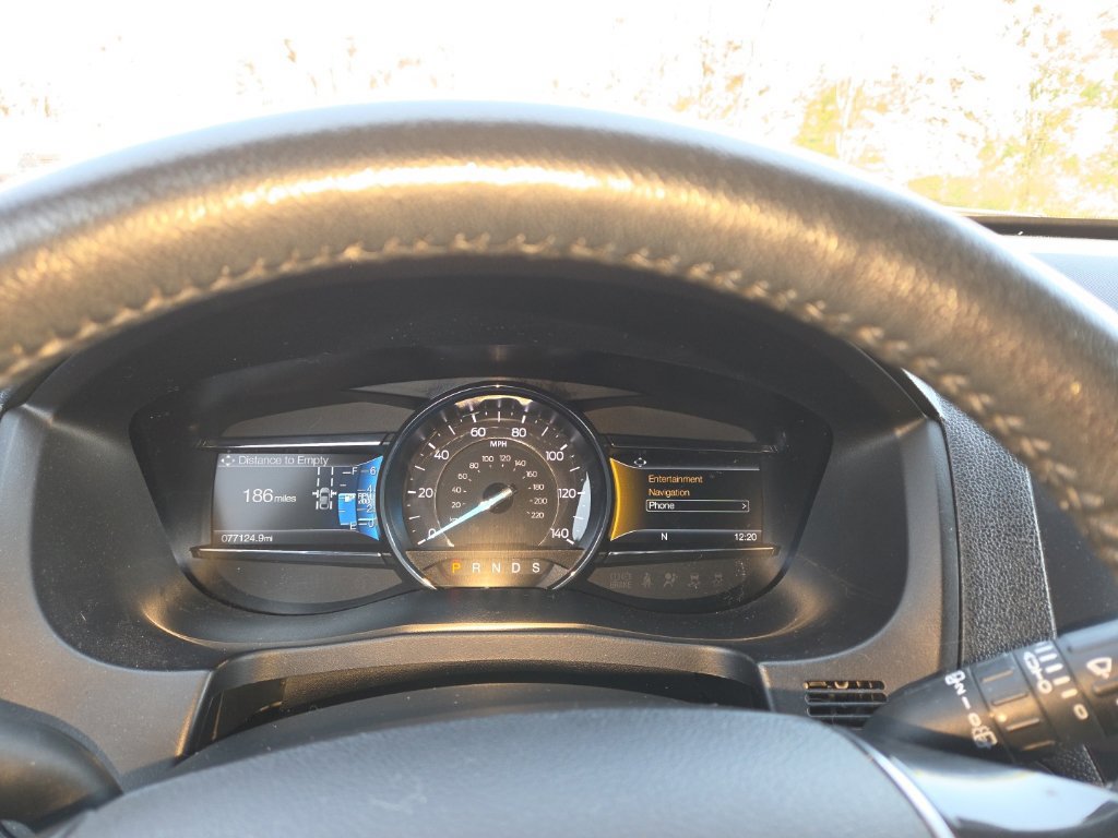 Used 2019 Ford Explorer Limited w/ Ford Safe & Smart Package AWD/4WD image 10