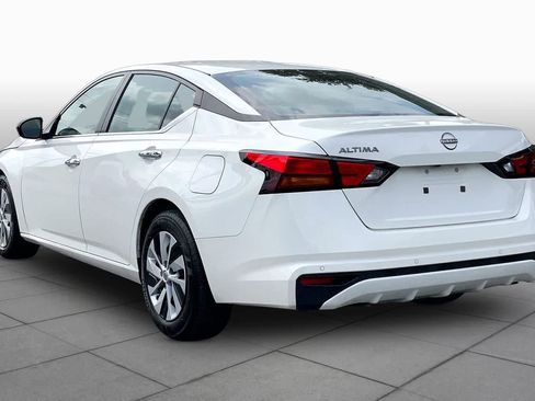 Used 2024 Nissan Altima 2.5 S FWD image 12