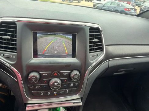 Used 2018 Jeep Grand Cherokee Limited AWD/4WD image 7