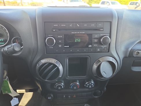 Used 2016 Jeep Wrangler Sport w/ Mopar Black Appearance Group image 19