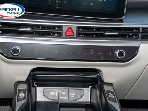 Used 2026 Kia Sorento EX w/ EX Premium Package FWD image 27