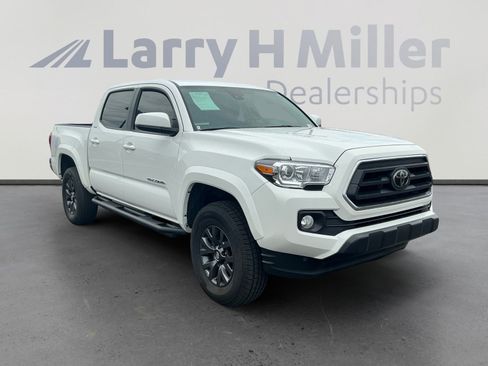 Used 2023 Toyota Tacoma SR5 RWD image 7
