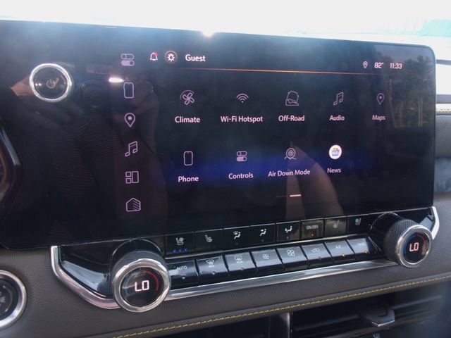 Used 2024 Chevrolet Colorado ZR2 w/ ZR2 Convenience Package III AWD/4WD image 25