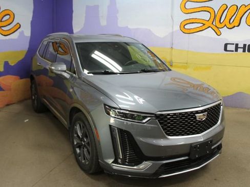 Used 2020 Cadillac XT6 Premium Luxury w/ Platinum Package AWD/4WD image 2