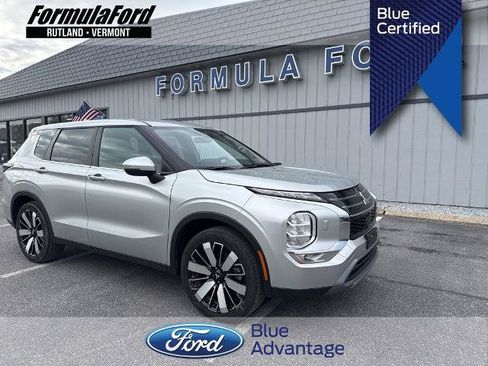 Used 2025 Mitsubishi Outlander AWD image 1