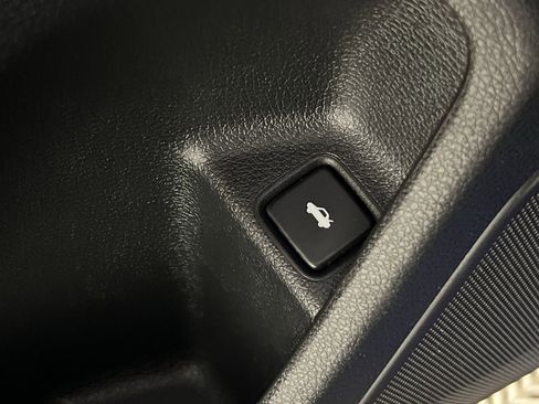 Used 2017 Honda Civic LX image 32