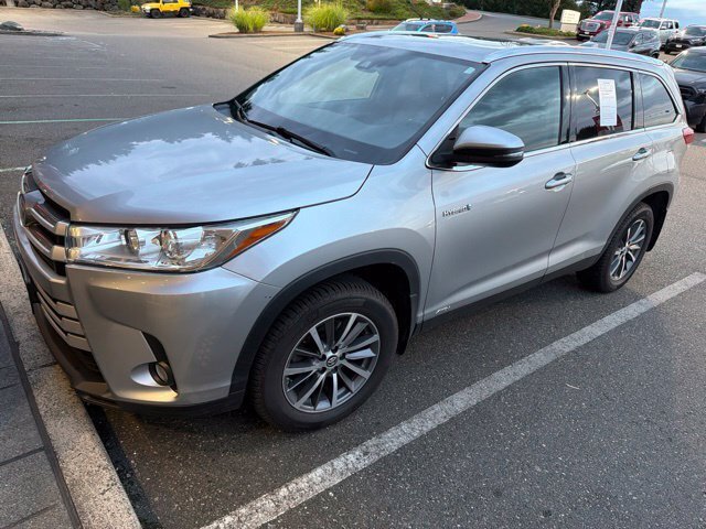 Used 2019 Toyota Highlander XLE AWD/4WD image 2
