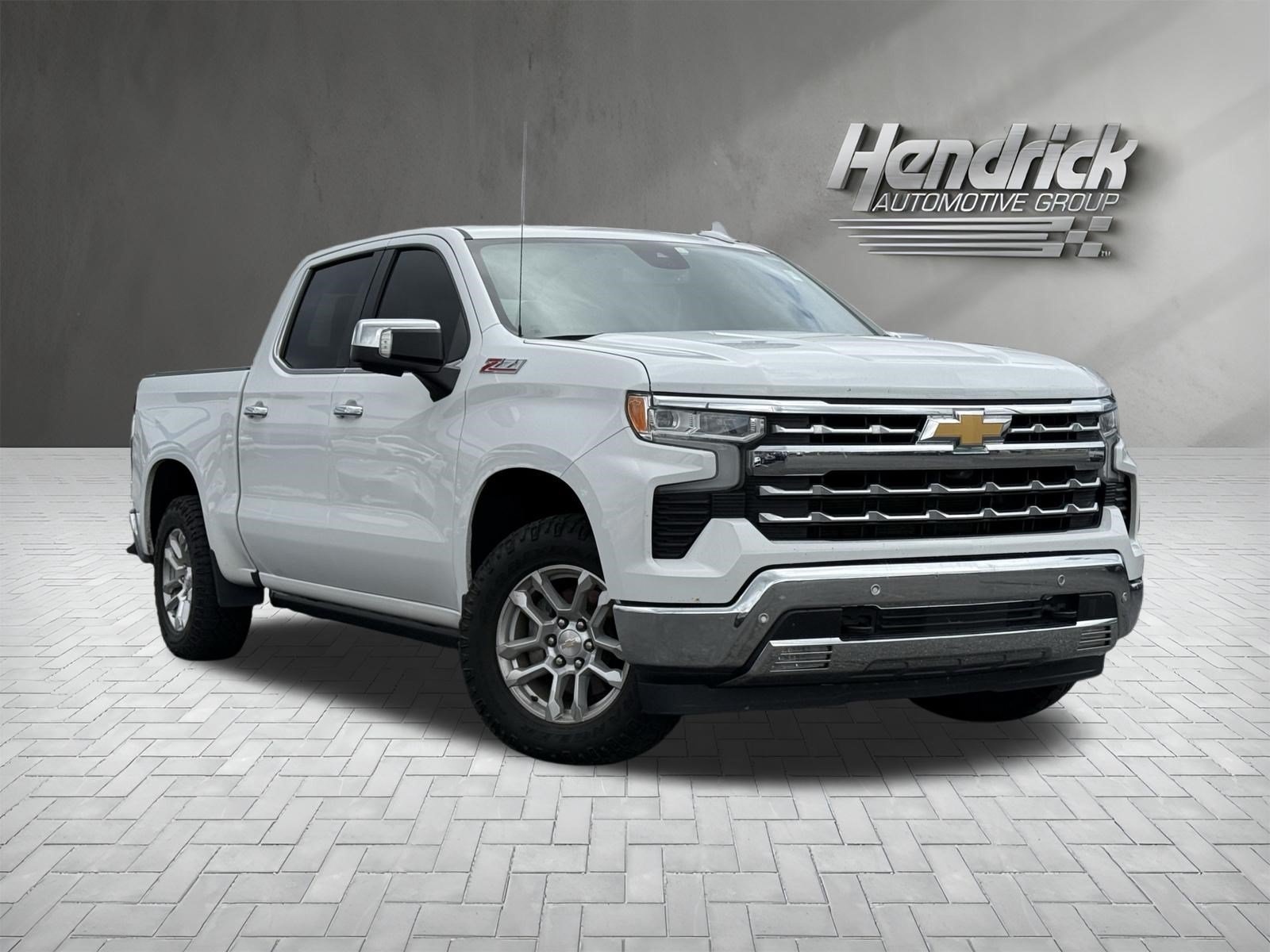 Used 2023 Chevrolet Silverado 1500 LTZ w/ LTZ Convenience Package II AWD/4WD image 2