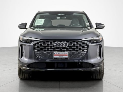 Used 2025 Audi Q5 Premium Plus w/ Premium Plus AWD/4WD image 8