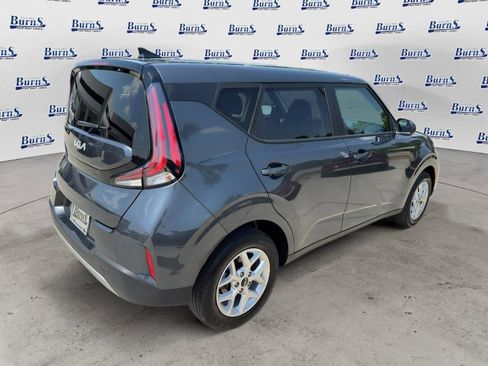 Used 2025 Kia Soul LX w/ LX Technology Package FWD image 7