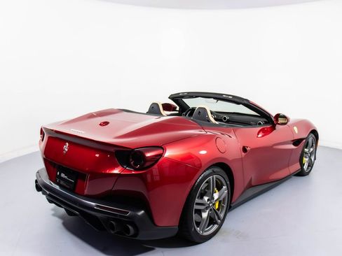 Certified 2019 Ferrari Portofino image 2