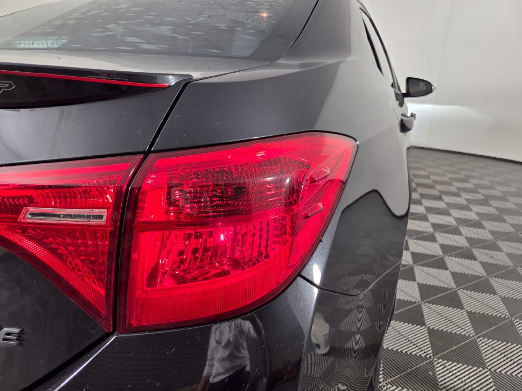 Used 2019 Toyota Corolla SE FWD image 30