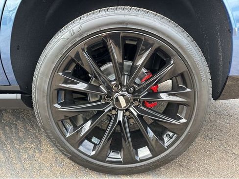 New 2026 Cadillac Escalade Platinum Sport AWD/4WD image 16