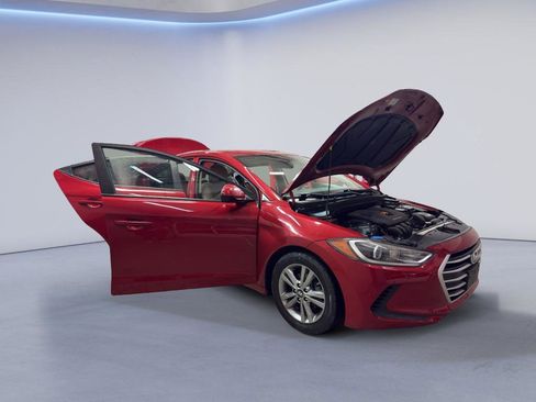 Used 2017 Hyundai Elantra SE FWD image 7