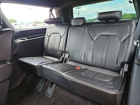 Used 2021 Ford Expedition Max Limited AWD/4WD image 23