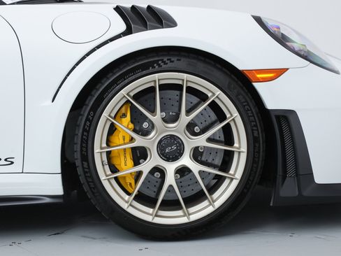 Used 2018 Porsche 911 GT2 RS image 38