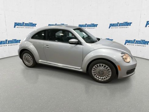Used 2013 Volkswagen Beetle 2.5 image 13