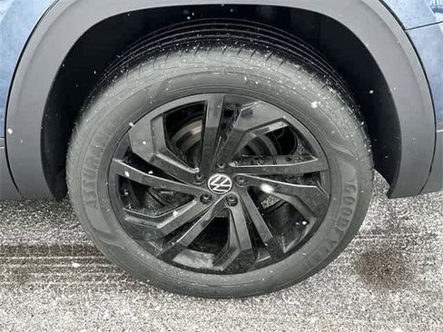 Used 2022 Volkswagen Atlas SE w/ Black Wheel Package image 5