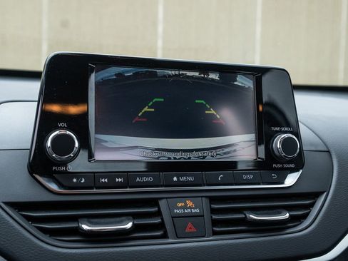 Used 2024 Nissan Altima 2.5 S image 31