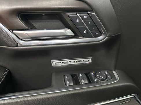 Used 2024 GMC Sierra 1500 Denali w/ Technology Package image 18