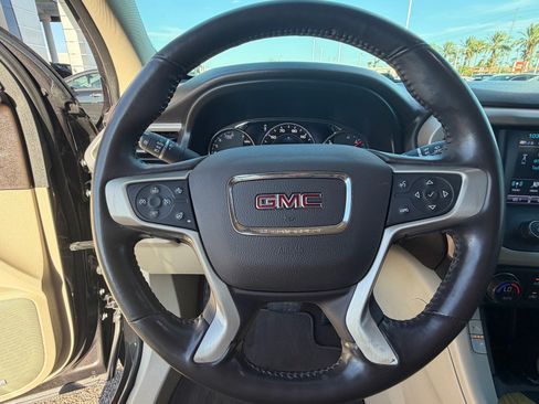 Used 2019 GMC Acadia Denali w/ Technology Package FWD image 24