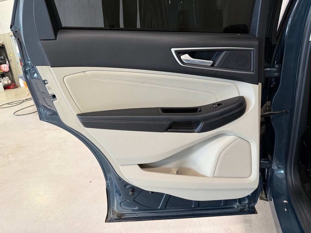 Used 2019 Ford Edge Titanium w/ Equipment Group 301A AWD/4WD image 12