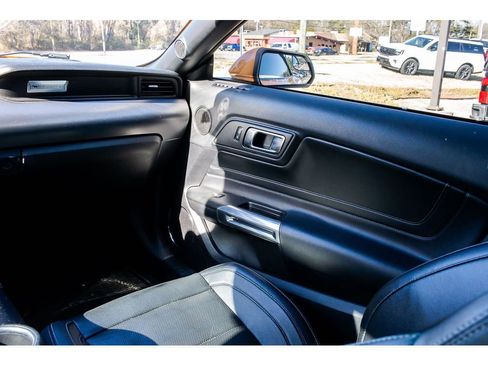 Used 2019 Ford Mustang Coupe image 13