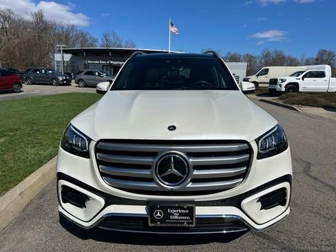 Certified 2024 Mercedes-Benz GLS 450 4MATIC image 8