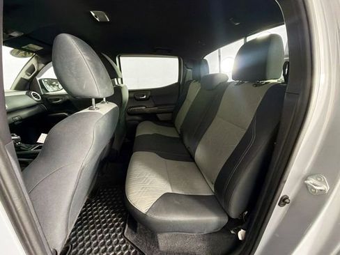 Used 2021 Toyota Tacoma TRD Sport AWD/4WD image 25
