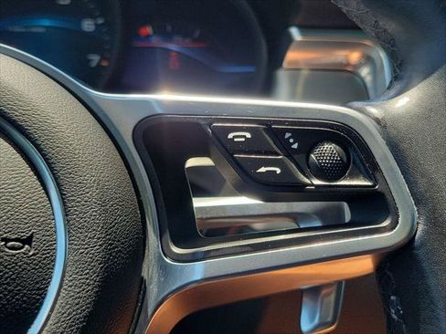 Used 2021 Porsche Macan w/ Premium Package AWD/4WD image 23