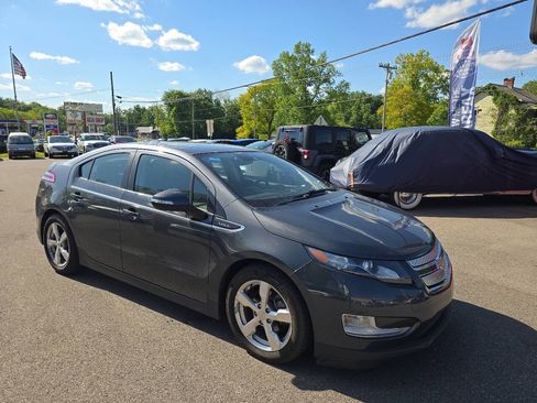 Used 2011 Chevrolet Volt Premium w/ Premium Trim Package FWD image 10