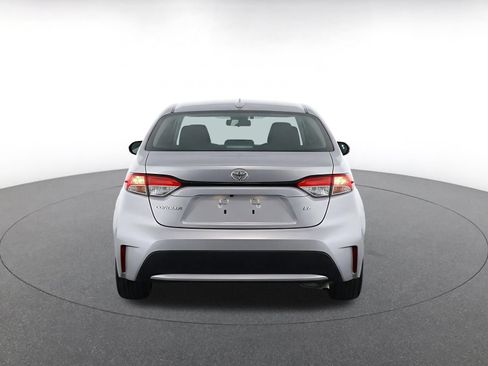 Used 2025 Toyota Corolla LE FWD image 8
