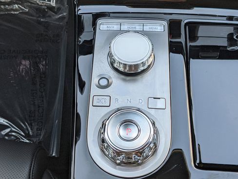 Used 2025 Genesis G80 2.5T image 16