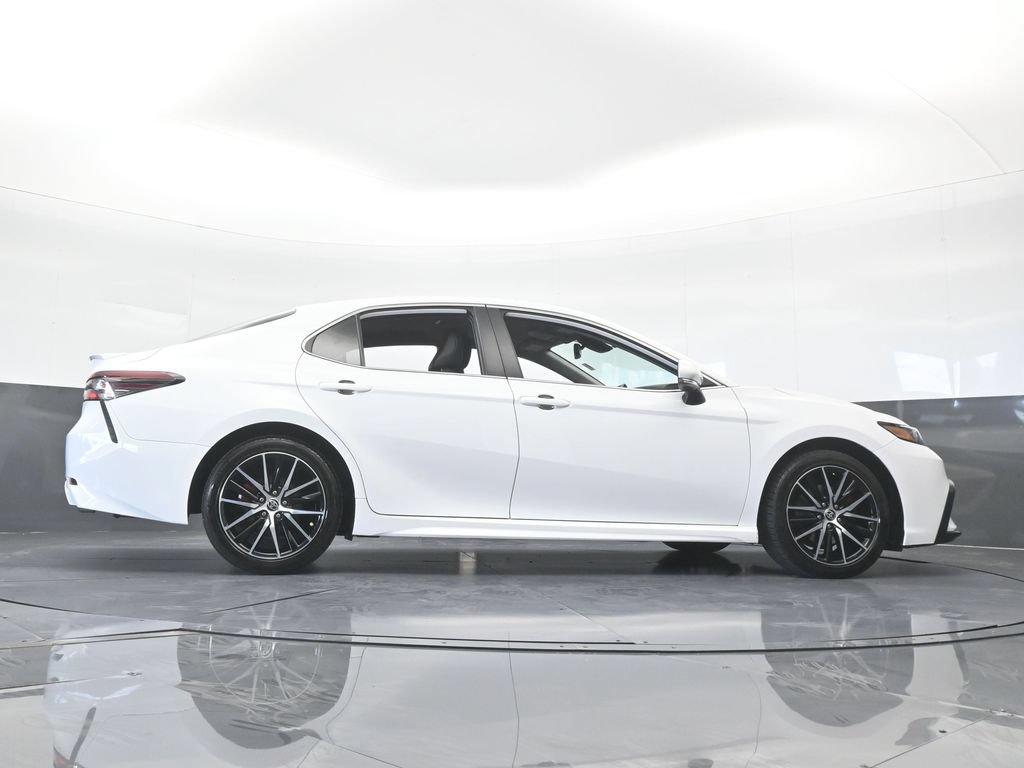 Used 2022 Toyota Camry SE w/ Convenience Package FWD image 61