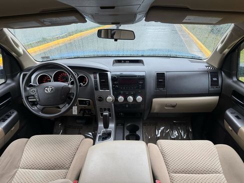 Used 2010 Toyota Tundra 4x4 CrewMax image 27