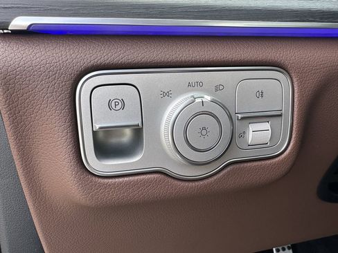 New 2026 Mercedes-Benz GLS 450 4MATIC image 37