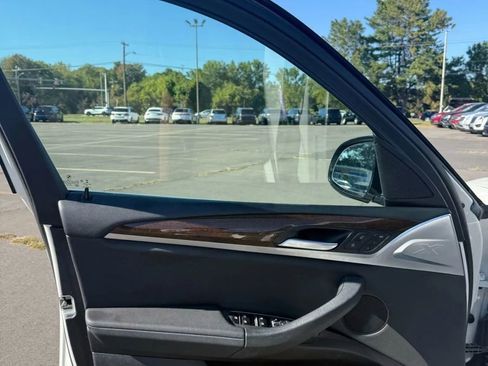 Used 2019 BMW X3 xDrive30i w/ Convenience Package image 9