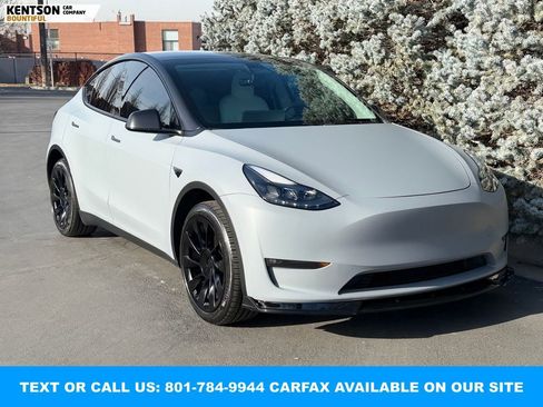 Used 2023 Tesla Model Y Long Range image 12