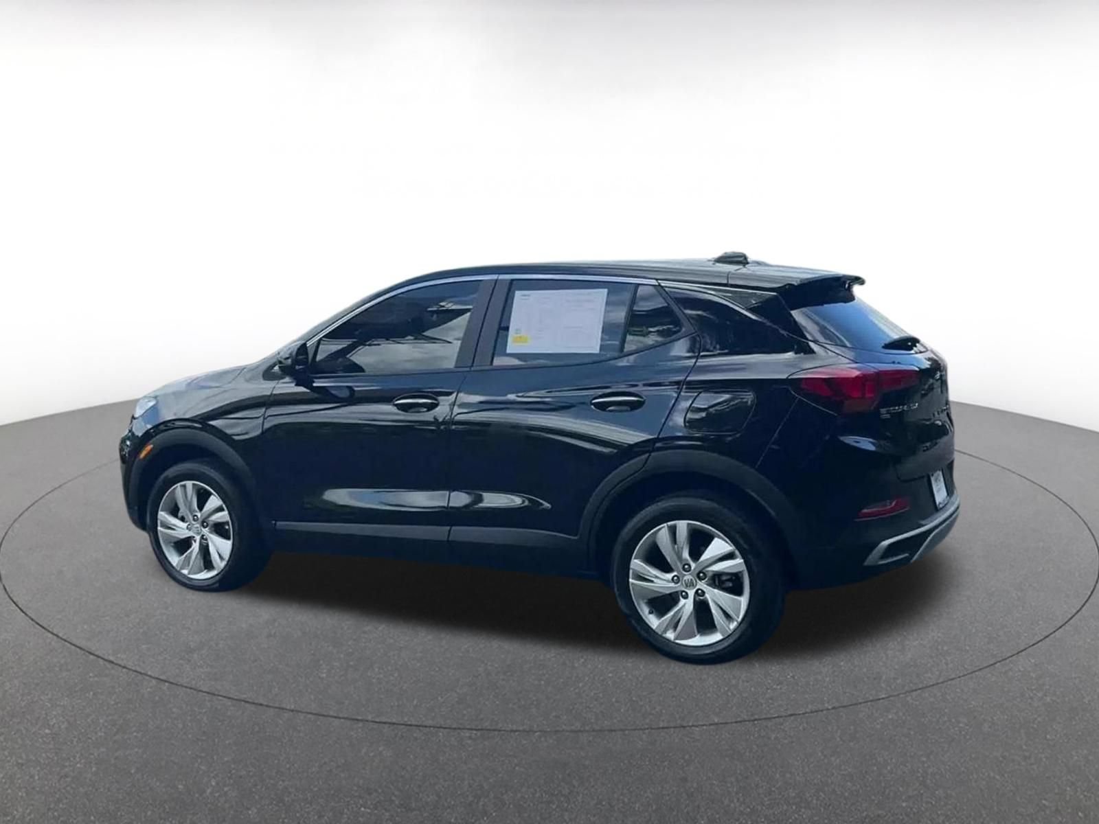 Used 2025 Buick Encore GX Preferred AWD/4WD image 9