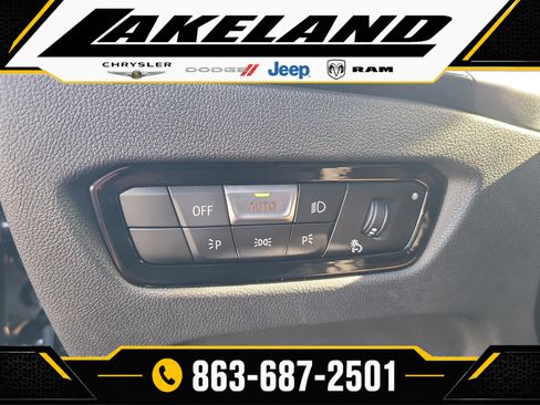 Used 2023 BMW 230i Coupe w/ Convenience Package RWD image 30